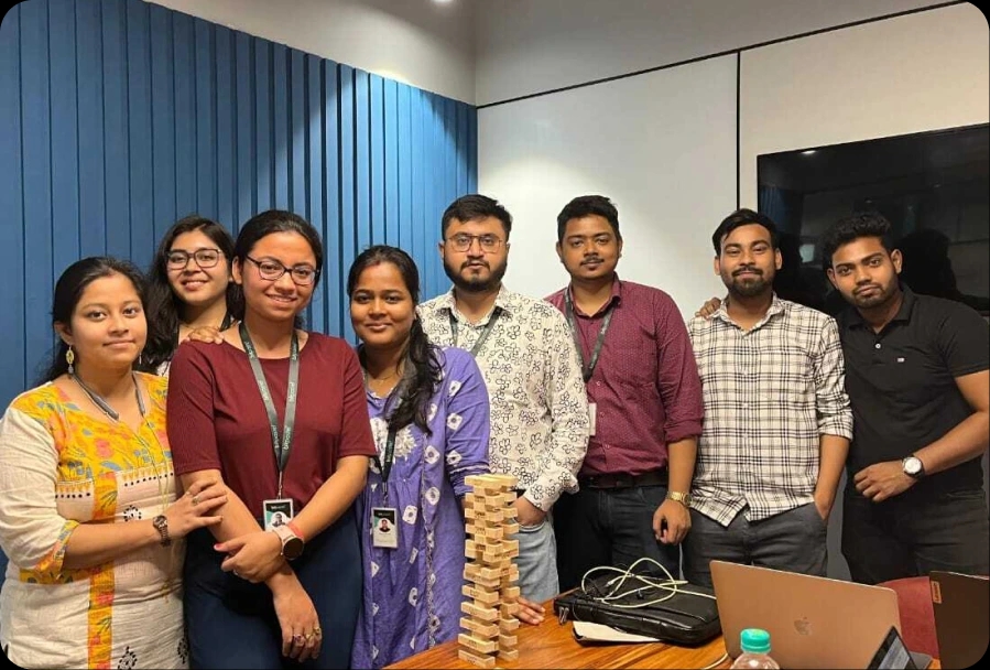 Jenga Puzzle Playing team members